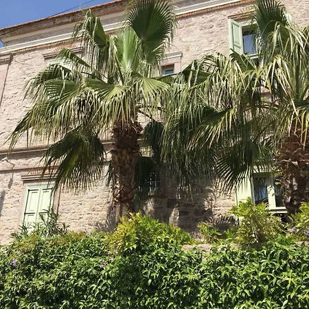 Hotel Cunda Has 3*